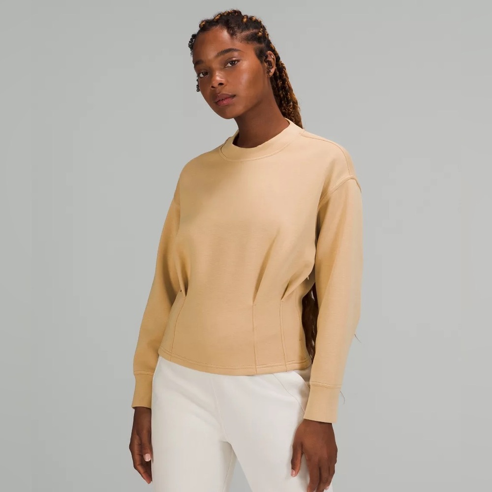 Lululemon Gathered Waist Crew Pullover